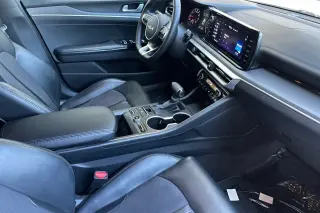 2022 Kia K5