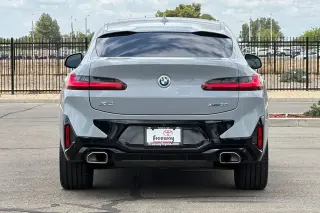 2023 BMW X4 xDrive30i
