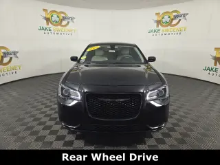 2023 Chrysler 300