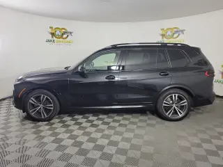 2025 BMW X7