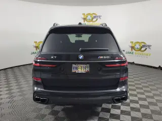 2025 BMW X7