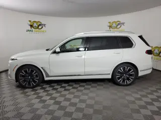 2024 BMW X7