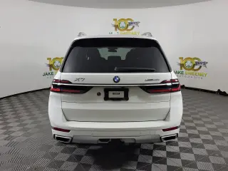 2024 BMW X7