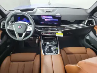 2026 BMW XB7