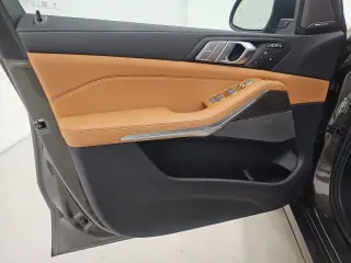 2026 BMW X7