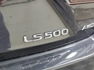 2021 LEXUS LS
