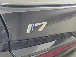 2024 BMW i7