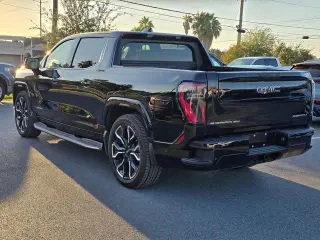 2025 GMC Sierra EV