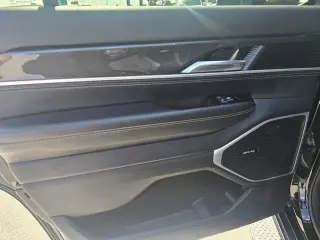 2022 Jeep Wagoneer