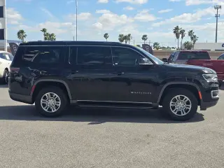 2022 Jeep Wagoneer
