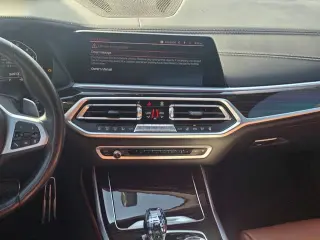 2020 BMW X7