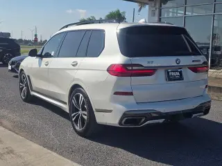 2020 BMW X7