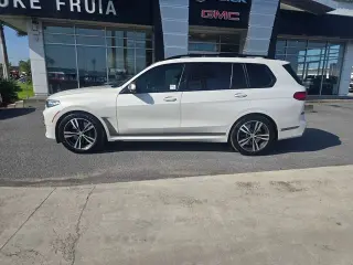 2020 BMW X7