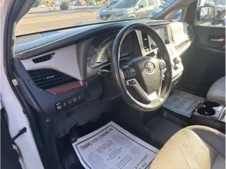 2016 Toyota Sienna