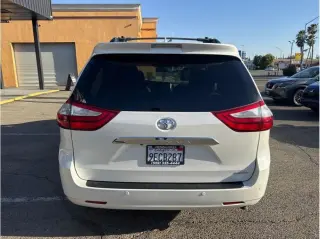 2016 Toyota Sienna