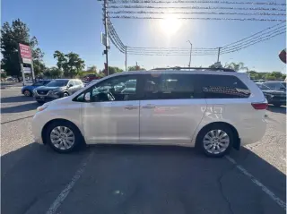 2016 Toyota Sienna