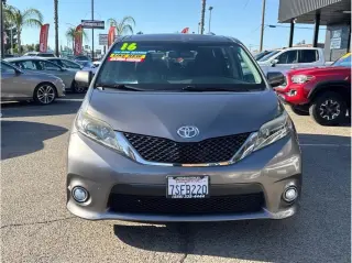 2016 Toyota Sienna