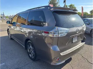 2016 Toyota Sienna