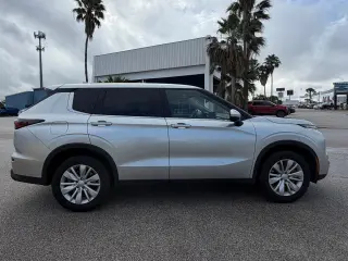 2025 Mitsubishi Outlander