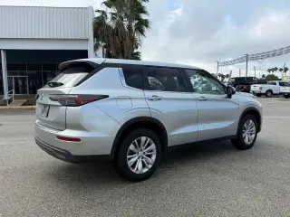 2025 Mitsubishi Outlander