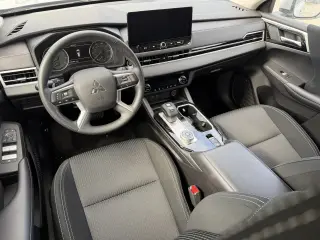 2025 Mitsubishi Outlander