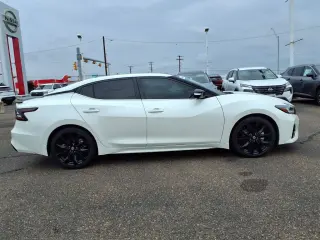 2022 Nissan Maxima