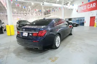 2015 BMW 750i