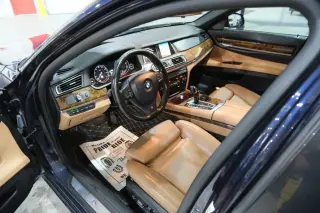 2015 BMW 750i