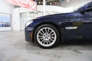 2015 BMW 750i