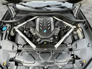 2021 BMW X7