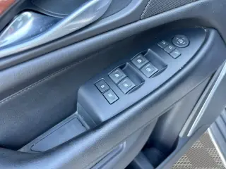 2017 CADILLAC Escalade