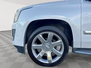 2017 CADILLAC Escalade