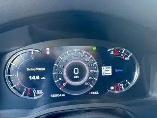 2017 CADILLAC Escalade