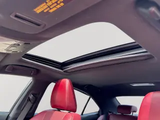 2018 LEXUS IS 300