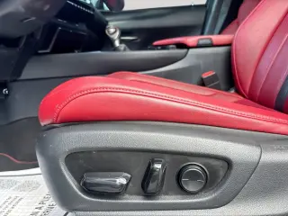 2019 LEXUS UX 200