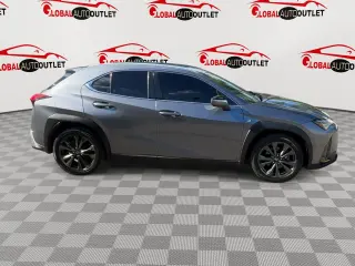 2019 LEXUS UX 200
