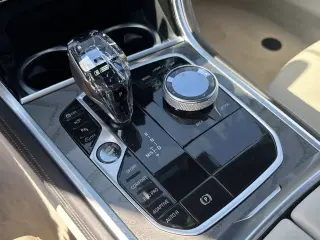 2025 BMW 840i