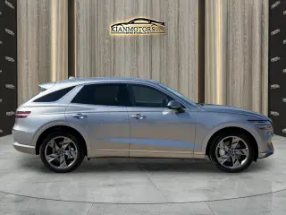2023 Genesis Electrified GV70