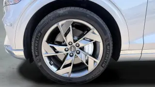 2023 Genesis Electrified GV70