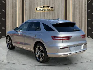 2023 Genesis Electrified GV70