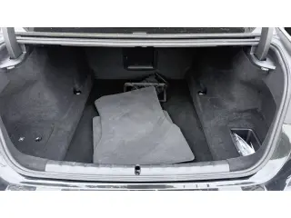 2025 BMW 740i