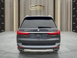 2020 BMW X7