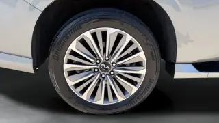 2025 INFINITI QX80