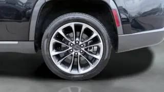 2022 Jeep Wagoneer