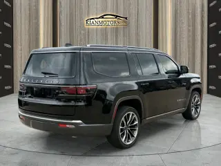 2022 Jeep Wagoneer