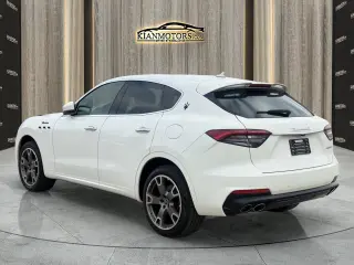 2023 Maserati Levante