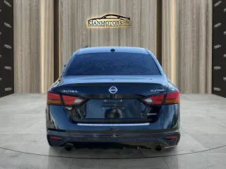 2020 Nissan Altima