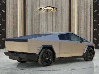 2025 Tesla Cybertruck