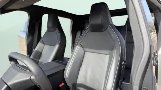 2025 Tesla Cybertruck