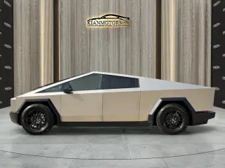 2025 Tesla Cybertruck